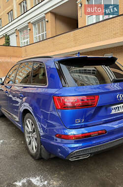 Внедорожник / Кроссовер Audi Q7 2017 в 