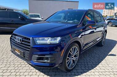 Внедорожник / Кроссовер Audi Q7 2019 в 