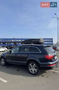 Позашляховик / Кросовер Audi Q7 2010 в 