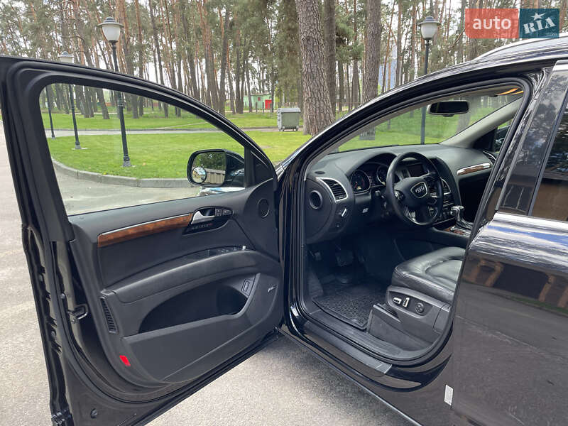Позашляховик / Кросовер Audi Q7 2014 в Смілі