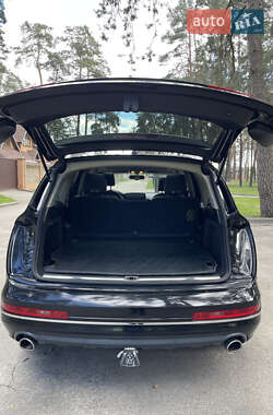Внедорожник / Кроссовер Audi Q7 2014 в 