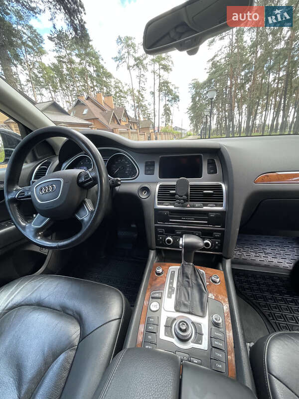 Позашляховик / Кросовер Audi Q7 2014 в Чернігові