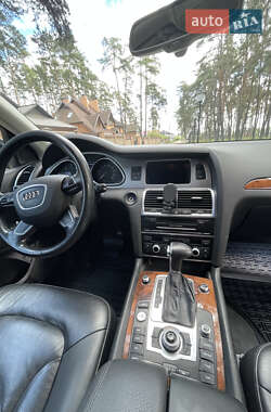 Внедорожник / Кроссовер Audi Q7 2014 в 