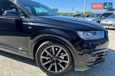 Внедорожник / Кроссовер Audi Q7 2015 в 