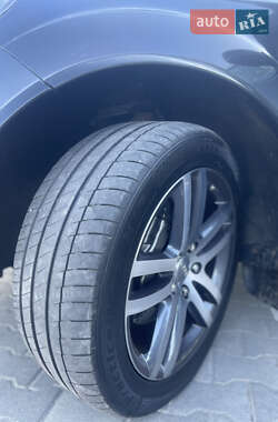 Внедорожник / Кроссовер Audi Q7 2007 в 
