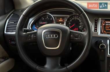 Внедорожник / Кроссовер Audi Q7 2008 в 