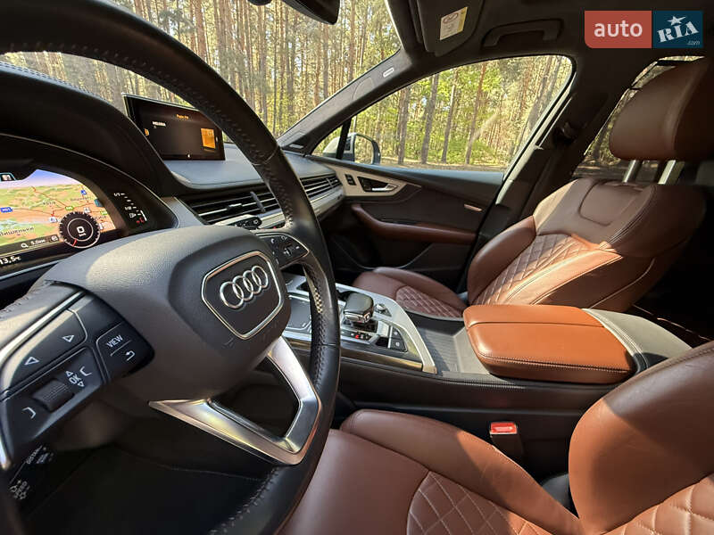 Внедорожник / Кроссовер Audi Q7 2019 в Киеве