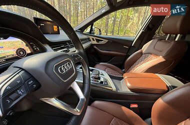 Позашляховик / Кросовер Audi Q7 2019 в 