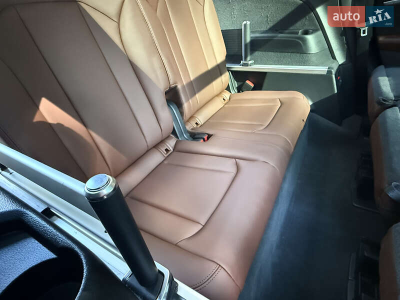 Внедорожник / Кроссовер Audi Q7 2019 в Киеве