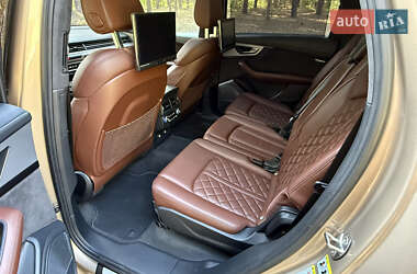 Позашляховик / Кросовер Audi Q7 2019 в 