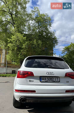 Внедорожник / Кроссовер Audi Q7 2015 в 