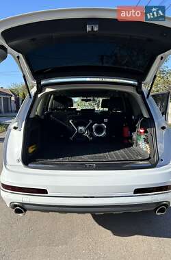 Внедорожник / Кроссовер Audi Q7 2013 в Николаеве