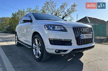 Позашляховик / Кросовер Audi Q7 2013 в 