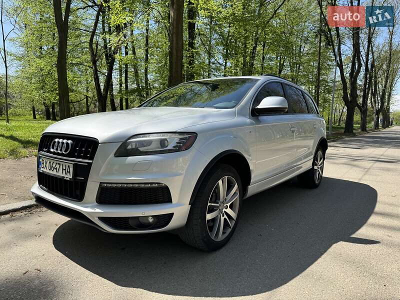 Внедорожник / Кроссовер Audi Q7 2013 в Черновцах