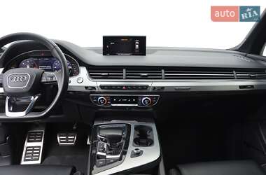 Позашляховик / Кросовер Audi Q7 2018 в 