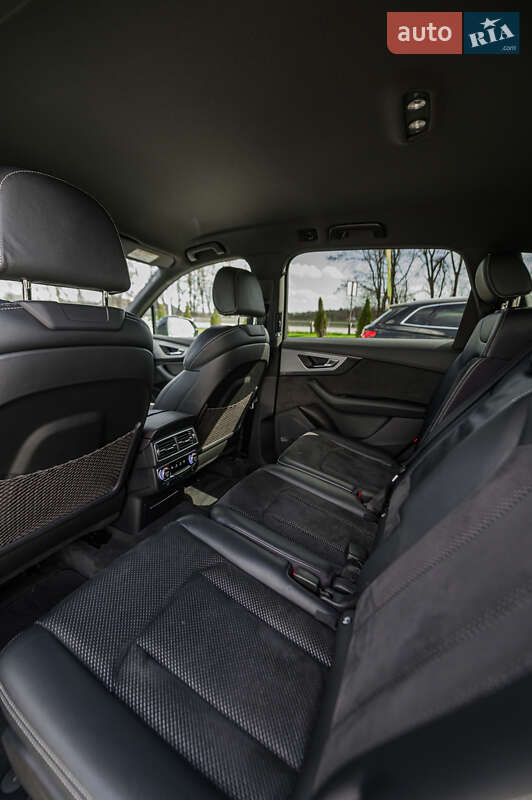 Внедорожник / Кроссовер Audi Q7 2015 в Львове