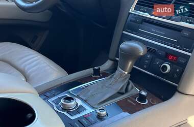 Позашляховик / Кросовер Audi Q7 2012 в 