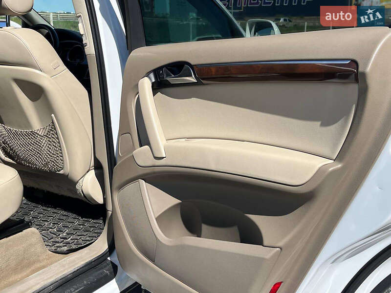 Внедорожник / Кроссовер Audi Q7 2012 в Львове