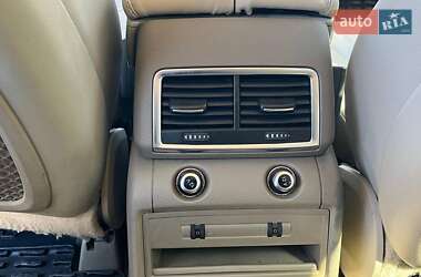 Позашляховик / Кросовер Audi Q7 2012 в 