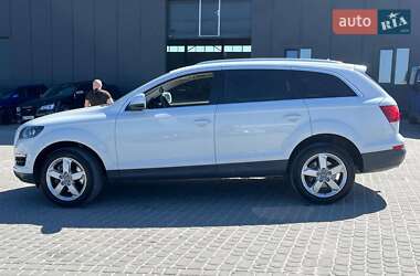 Позашляховик / Кросовер Audi Q7 2012 в 