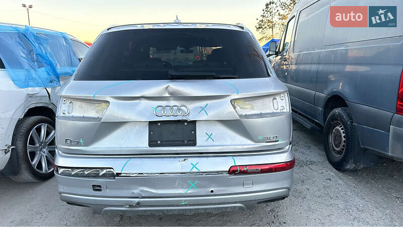 Позашляховик / Кросовер Audi Q7 2018 в Рівному