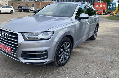 Внедорожник / Кроссовер Audi Q7 2017 в 