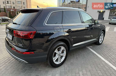 Внедорожник / Кроссовер Audi Q7 2016 в 