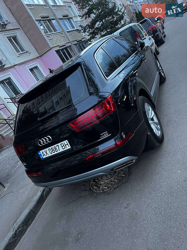 Внедорожник / Кроссовер Audi Q7 2016 в Харькове