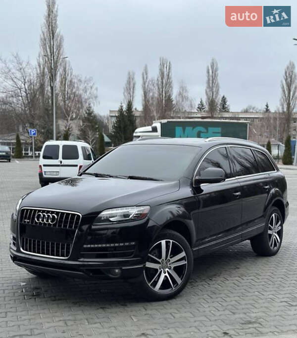 Внедорожник / Кроссовер Audi Q7 2014 в 
