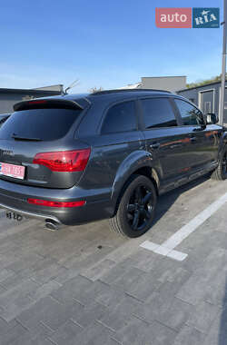 Внедорожник / Кроссовер Audi Q7 2015 в 