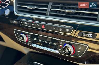 Позашляховик / Кросовер Audi Q7 2017 в 