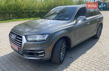 Позашляховик / Кросовер Audi Q7 2017 в 