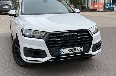 Внедорожник / Кроссовер Audi Q7 2017 в 