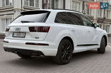 Внедорожник / Кроссовер Audi Q7 2017 в 