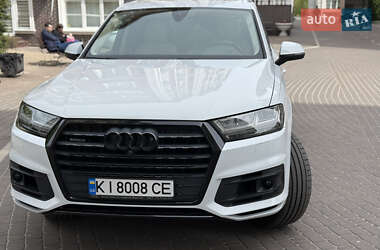 Внедорожник / Кроссовер Audi Q7 2017 в 