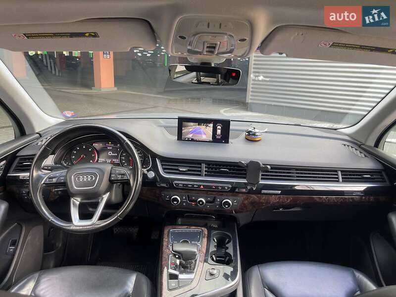 Позашляховик / Кросовер Audi Q7 2016 в Києві