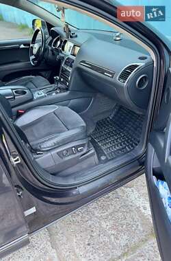 Внедорожник / Кроссовер Audi Q7 2013 в 