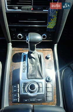 Внедорожник / Кроссовер Audi Q7 2013 в 