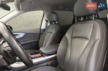 Внедорожник / Кроссовер Audi Q7 2020 в 