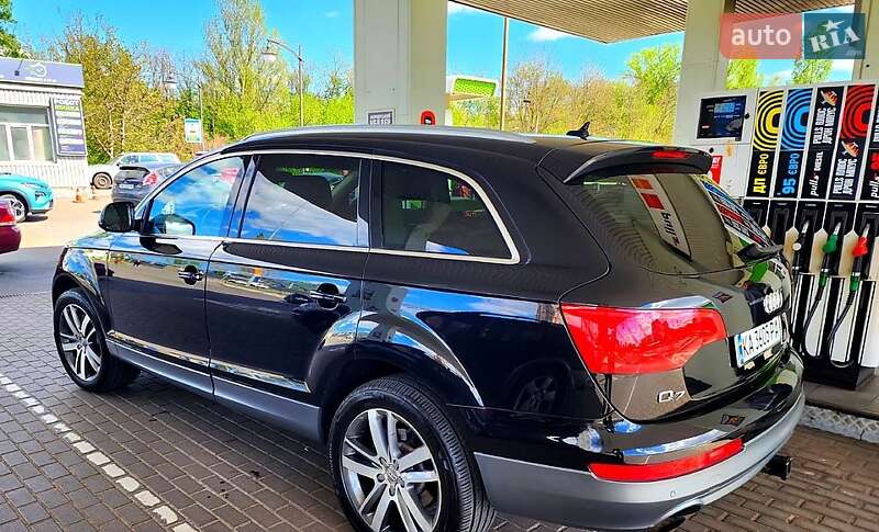 Внедорожник / Кроссовер Audi Q7 2011 в Киеве