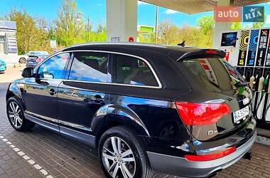 Внедорожник / Кроссовер Audi Q7 2011 в 