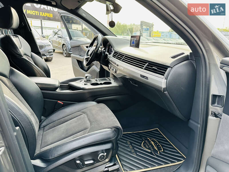 Внедорожник / Кроссовер Audi Q7 2016 в Харькове