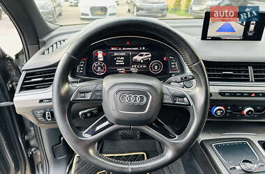 Внедорожник / Кроссовер Audi Q7 2016 в 