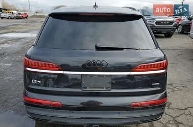 Внедорожник / Кроссовер Audi Q7 2020 в 