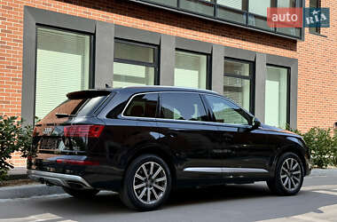 Внедорожник / Кроссовер Audi Q7 2017 в 