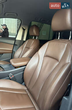 Позашляховик / Кросовер Audi Q7 2015 в 