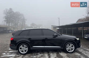 Позашляховик / Кросовер Audi Q7 2015 в 