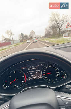 Позашляховик / Кросовер Audi Q7 2015 в 