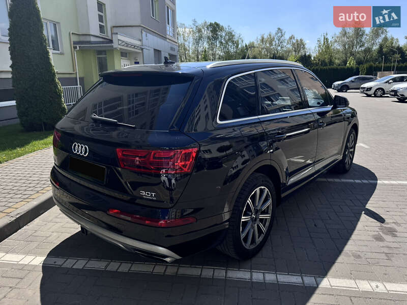 Позашляховик / Кросовер Audi Q7 2016 в Львові