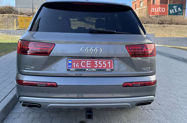 Внедорожник / Кроссовер Audi Q7 2016 в 